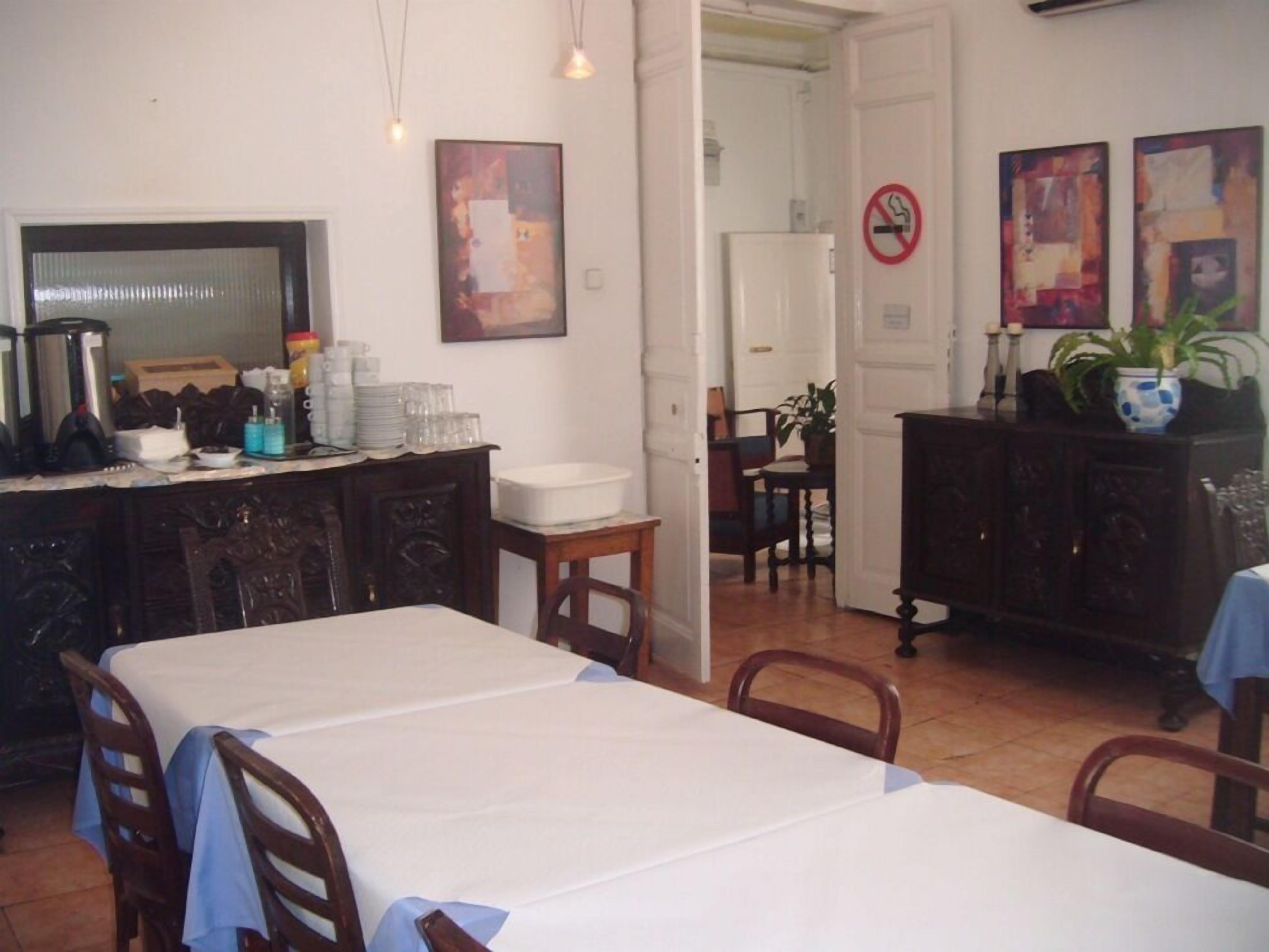 Gay Hostal Puerta Del Sol Madrid, Madrid